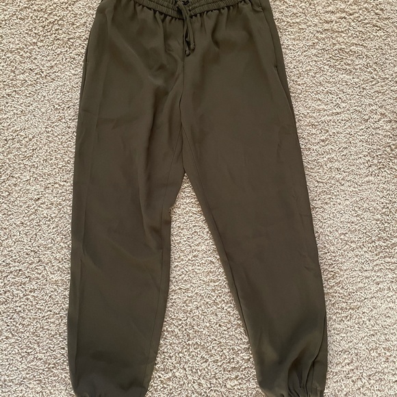 Express Mid Rise Drawstring Utility Jogger Pant - Picture 2 of 4